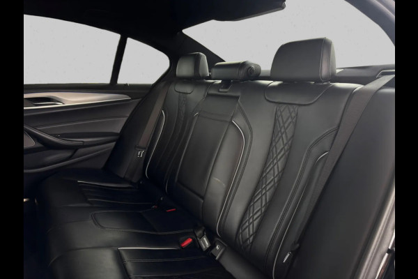 BMW 5 Serie 530i High Executive (NL-auto, Dealer OndH, Navi, StoelV, Harman/Kardon, Camera, Head-up, Comfort Stoelen, Etc)