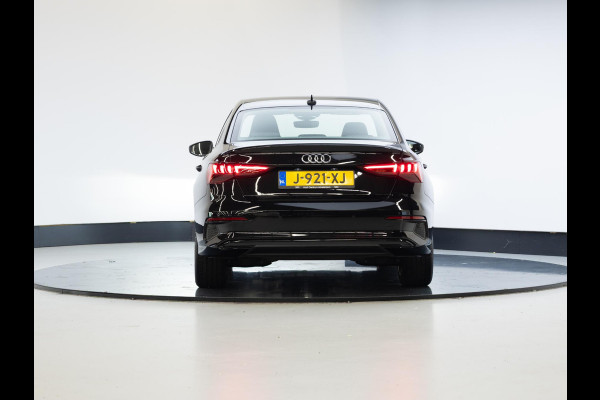 Audi A3 Limousine 35 TFSI Business edition 150 pk S-tronic | Navigatie | Parkeersensoren achter | Cruise control | LED koplampen | Apple Carplay/Android Auto |