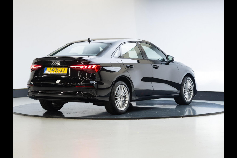 Audi A3 Limousine 35 TFSI Business edition 150 pk S-tronic | Navigatie | Parkeersensoren achter | Cruise control | LED koplampen | Apple Carplay/Android Auto |