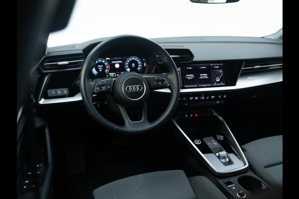Audi A3 Limousine 35 TFSI Business edition 150 pk S-tronic | Navigatie | Parkeersensoren achter | Cruise control | LED koplampen | Apple Carplay/Android Auto |