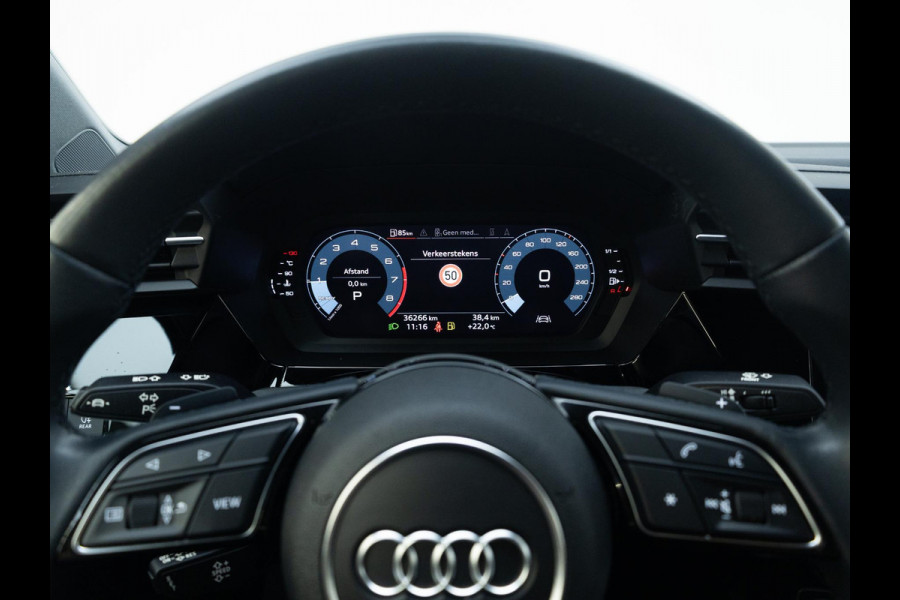 Audi A3 Limousine 35 TFSI Business edition 150 pk S-tronic | Navigatie | Parkeersensoren achter | Cruise control | LED koplampen | Apple Carplay/Android Auto |