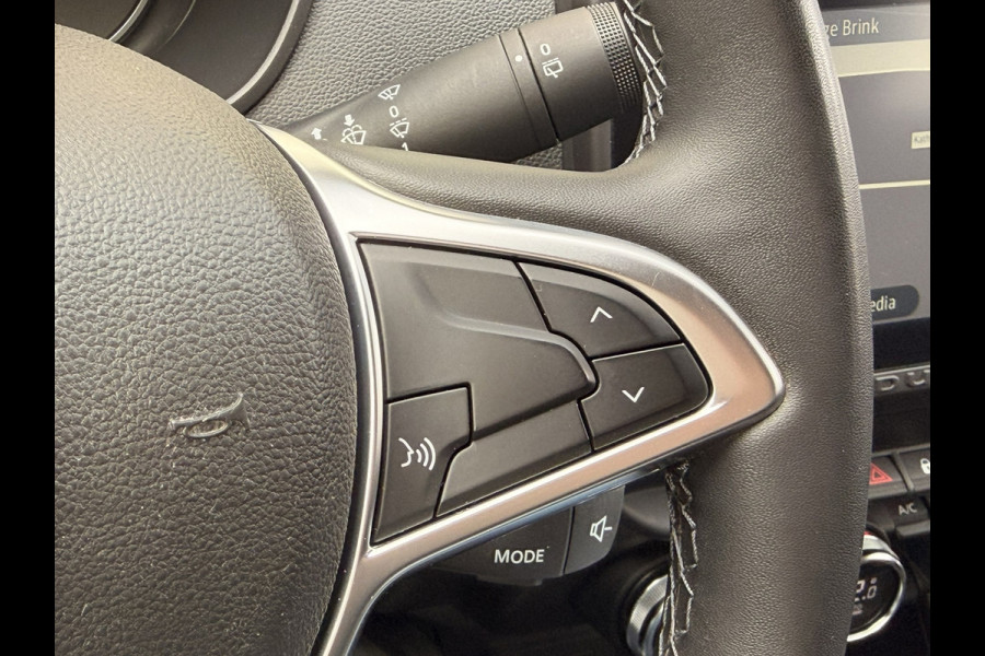Dacia Duster 1.3 TCe Prestige Automaat Trekhaak CarPlay Camera DAB Cruise
