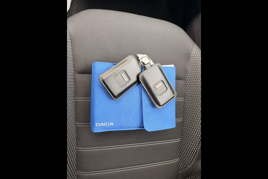 Dacia Duster 1.3 TCe Prestige Automaat Trekhaak CarPlay Camera DAB Cruise