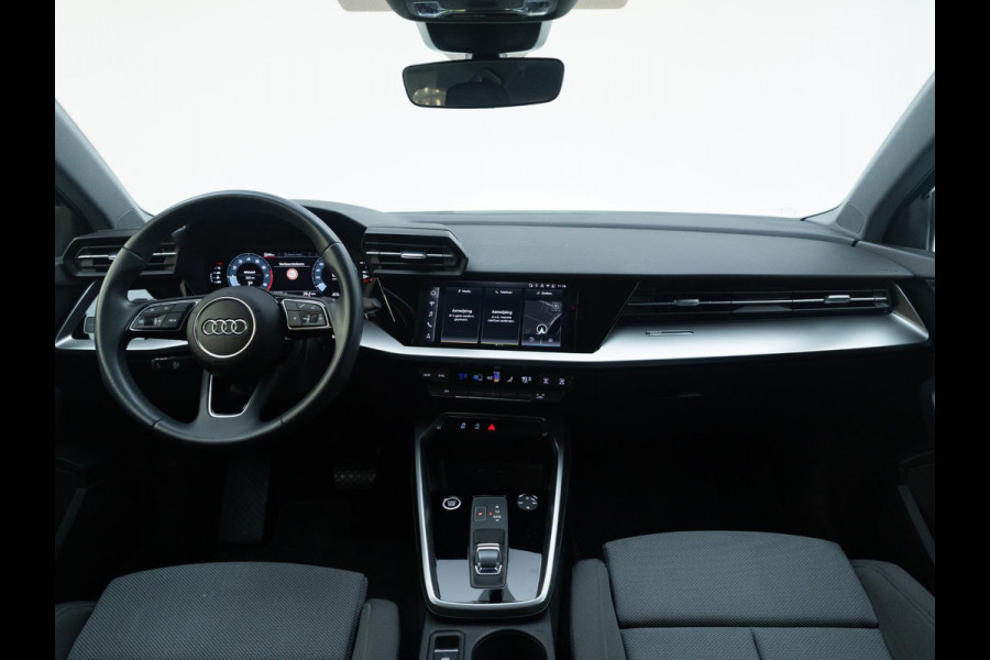 Audi A3 Limousine 35 TFSI Business edition 150 pk S-tronic | Navigatie | Parkeersensoren achter | Cruise control | LED koplampen | Apple Carplay/Android Auto |