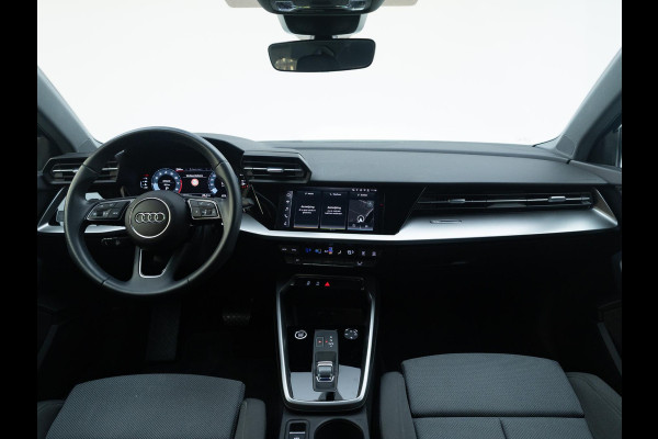 Audi A3 Limousine 35 TFSI Business edition 150 pk S-tronic | Navigatie | Parkeersensoren achter | Cruise control | LED koplampen | Apple Carplay/Android Auto |
