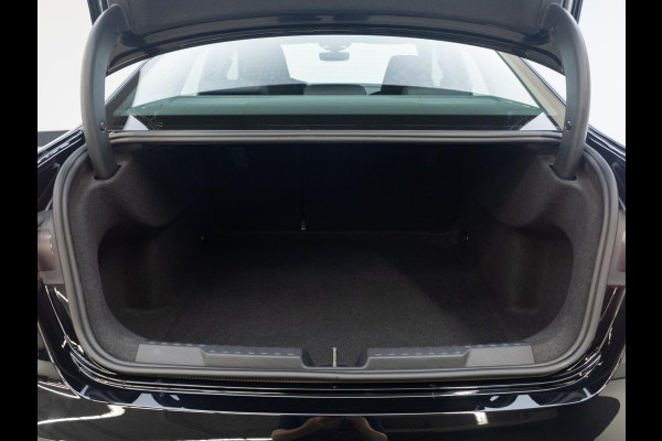 Audi A3 Limousine 35 TFSI Business edition 150 pk S-tronic | Navigatie | Parkeersensoren achter | Cruise control | LED koplampen | Apple Carplay/Android Auto |