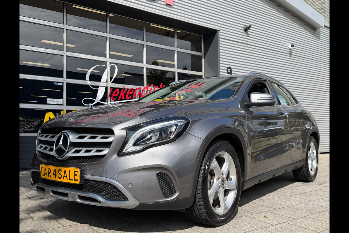 Mercedes-Benz GLA 180 Urban Sport - Navigatie I Airco I 1/2 Leder Sport interieur & Velgen I LED I Camera - PDC I