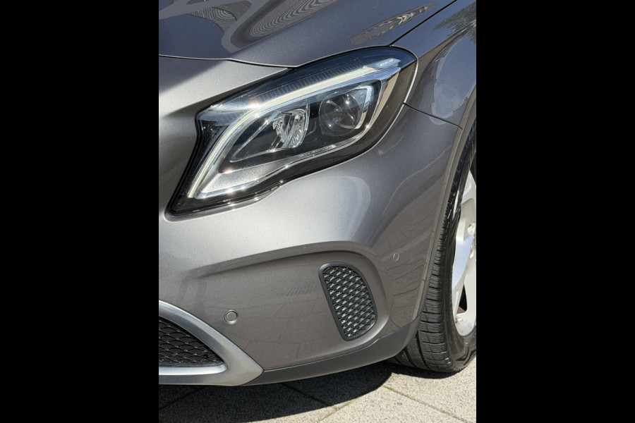 Mercedes-Benz GLA 180 Urban Sport - Navigatie I Airco I 1/2 Leder Sport interieur & Velgen I LED I Camera - PDC I