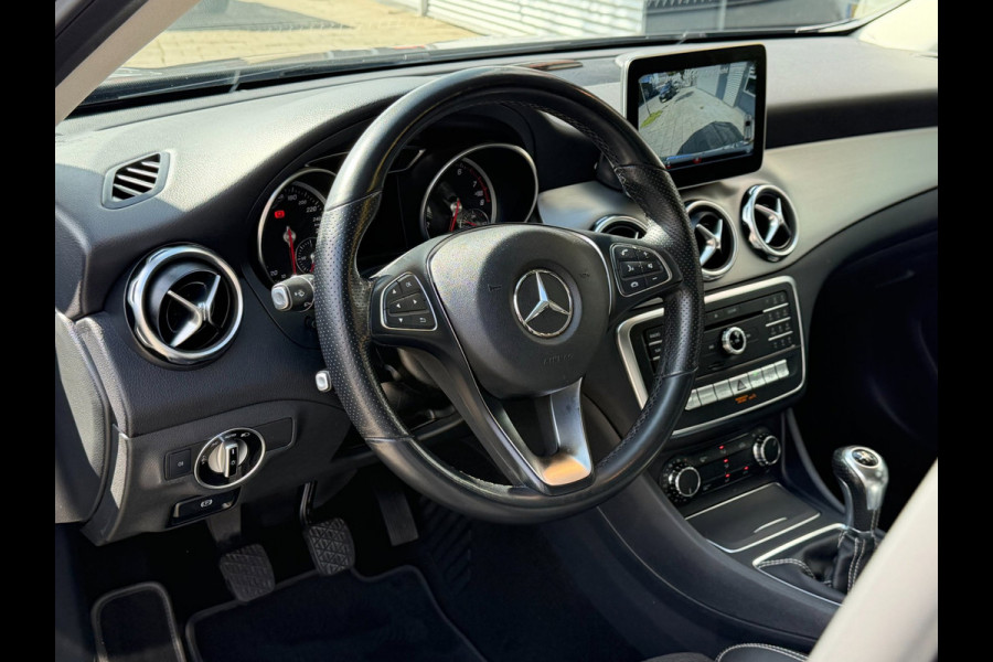 Mercedes-Benz GLA 180 Urban Sport - Navigatie I Airco I 1/2 Leder Sport interieur & Velgen I LED I Camera - PDC I