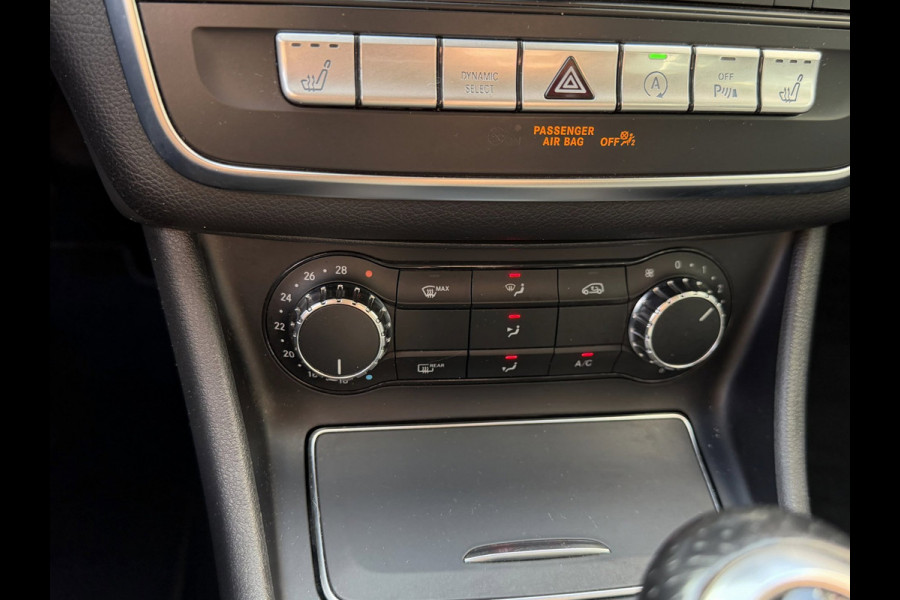 Mercedes-Benz GLA 180 Urban Sport - Navigatie I Airco I 1/2 Leder Sport interieur & Velgen I LED I Camera - PDC I