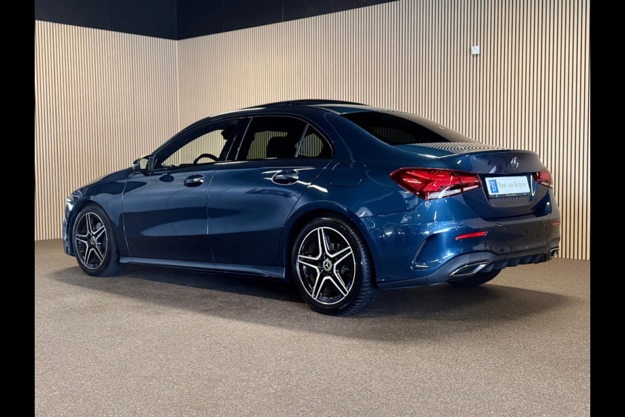 Mercedes-Benz A-Klasse 180 Sedan AMG STYLING-PANORAMA-MEMORY-NIGHT-KEYLESS-CAMERA-SFEER-COMPLEET