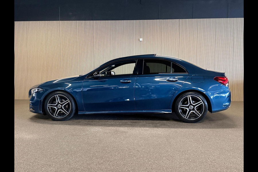 Mercedes-Benz A-Klasse 180 Sedan AMG STYLING-PANORAMA-MEMORY-NIGHT-KEYLESS-CAMERA-SFEER-COMPLEET