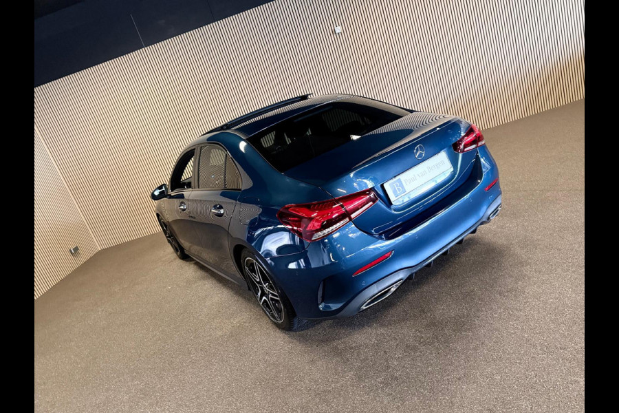 Mercedes-Benz A-Klasse 180 Sedan AMG STYLING-PANORAMA-MEMORY-NIGHT-KEYLESS-CAMERA-SFEER-COMPLEET