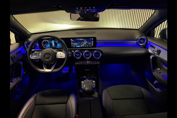 Mercedes-Benz A-Klasse 180 Sedan AMG STYLING-PANORAMA-MEMORY-NIGHT-KEYLESS-CAMERA-SFEER-COMPLEET