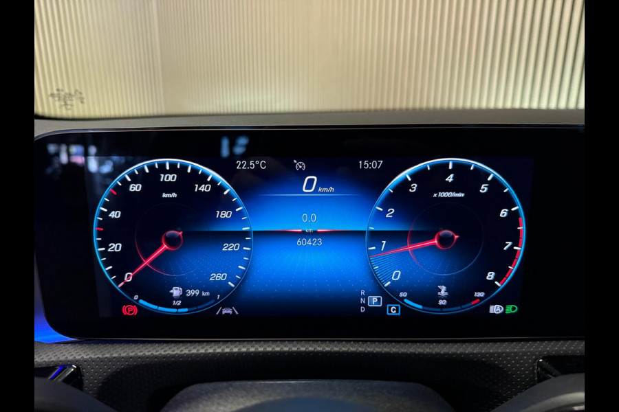 Mercedes-Benz A-Klasse 180 Sedan AMG STYLING-PANORAMA-MEMORY-NIGHT-KEYLESS-CAMERA-SFEER-COMPLEET