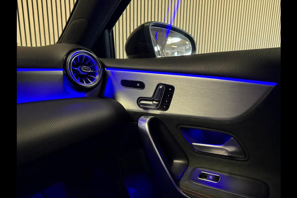 Mercedes-Benz A-Klasse 180 Sedan AMG STYLING-PANORAMA-MEMORY-NIGHT-KEYLESS-CAMERA-SFEER-COMPLEET