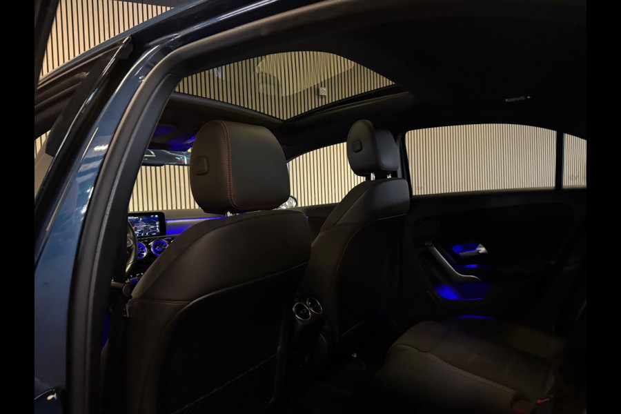 Mercedes-Benz A-Klasse 180 Sedan AMG STYLING-PANORAMA-MEMORY-NIGHT-KEYLESS-CAMERA-SFEER-COMPLEET