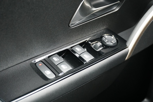 Lancia Ypsilon Edizione Limitata 51 kWh + 360° CAMERA / DODEHOEK / BEKLEDING FLUWEEL / SFEERVERLICHTING