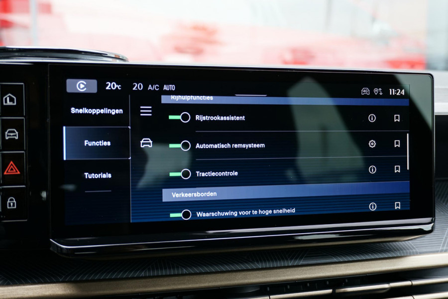 Lancia Ypsilon Edizione Limitata 51 kWh + 360° CAMERA / DODEHOEK / BEKLEDING FLUWEEL / SFEERVERLICHTING