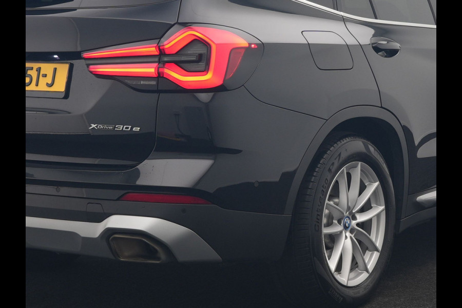 BMW X3 xDrive30e PHEV FACELIFT 293pk Dealer O.H | Trekhaak | Panodak | 360 Camera | Lederen Sportstoelen Verwarmd | Cruise Control | Apple Carplay | Virtual | Navigatie | DAB | 18"L.M | Plug In Hybrid |