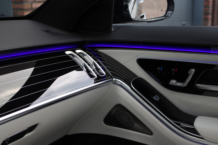 Mercedes-Benz S-Klasse 580 e 4MATIC Lang AMG Line | Manufaktur | Airmatic | Chauffeurspakket | Achterasbesturing | Augmented HUD | Distronic+ | Burmester | Exclusief Nappa Leder | 3D-Display | Vlakkenverwarming | Zonweringspakket |