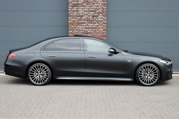 Mercedes-Benz S-Klasse 580 e 4MATIC Lang AMG Line | Manufaktur | Airmatic | Chauffeurspakket | Achterasbesturing | Augmented HUD | Distronic+ | Burmester | Exclusief Nappa Leder | 3D-Display | Vlakkenverwarming | Zonweringspakket |