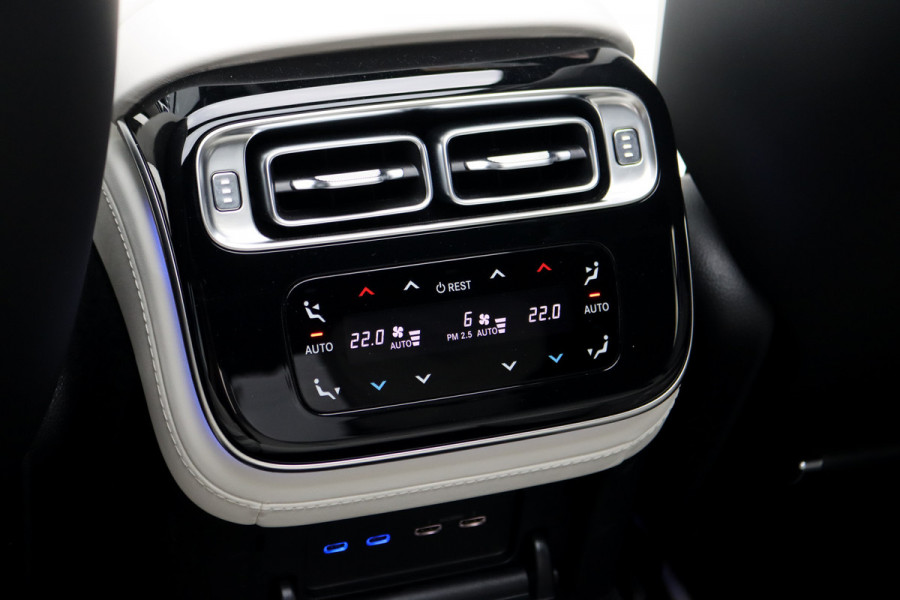 Mercedes-Benz S-Klasse 580 e 4MATIC Lang AMG Line | Manufaktur | Airmatic | Chauffeurspakket | Achterasbesturing | Augmented HUD | Distronic+ | Burmester | Exclusief Nappa Leder | 3D-Display | Vlakkenverwarming | Zonweringspakket |
