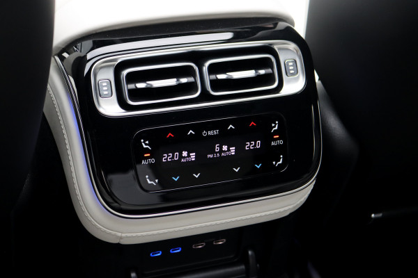 Mercedes-Benz S-Klasse 580 e 4MATIC Lang AMG Line | Manufaktur | Airmatic | Chauffeurspakket | Achterasbesturing | Augmented HUD | Distronic+ | Burmester | Exclusief Nappa Leder | 3D-Display | Vlakkenverwarming | Zonweringspakket |