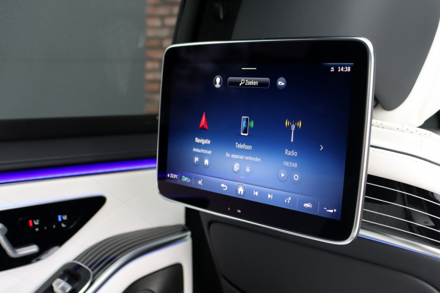 Mercedes-Benz S-Klasse 580 e 4MATIC Lang AMG Line | Manufaktur | Airmatic | Chauffeurspakket | Achterasbesturing | Augmented HUD | Distronic+ | Burmester | Exclusief Nappa Leder | 3D-Display | Vlakkenverwarming | Zonweringspakket |