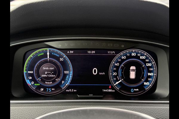 Volkswagen e-Golf e-Golf 2e Eigenaar|Navi|Camera|Virtual Cockpit|Carplay|Stoelverwarming|N.A.P|APK tot 01-2027