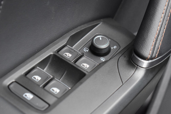 CUPRA Leon 1.4 e-Hybrid VZ Business Pano XLNavi