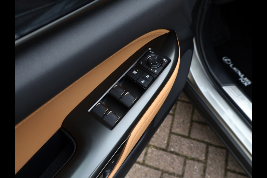 Lexus NX 450h+ AWD Luxury Line | Panoramadak | 360 Camera | Stoelverwarming
