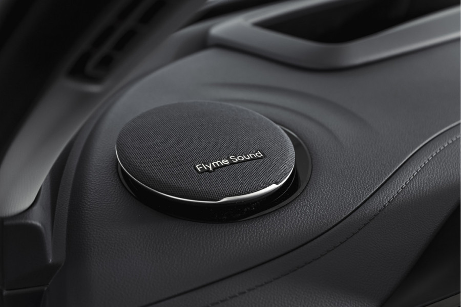 GEELY E5 Max+ 68 kWh | Pano | 360 Camera | V2L | Warmtepomp | HUD | Stoelverwarming & verkoeling | Massagestoelen+Memory | Elek. klep | Flyme |  | 19" | 2335