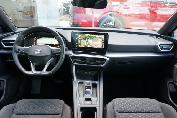 Seat Leon Sportstourer 1.5 eTSI FR Business Intense * DEALER ONDERHOUDEN * + CAMERA / KEYLESS / ELEK. TREKHAAK / STUURWIELVERWARMING