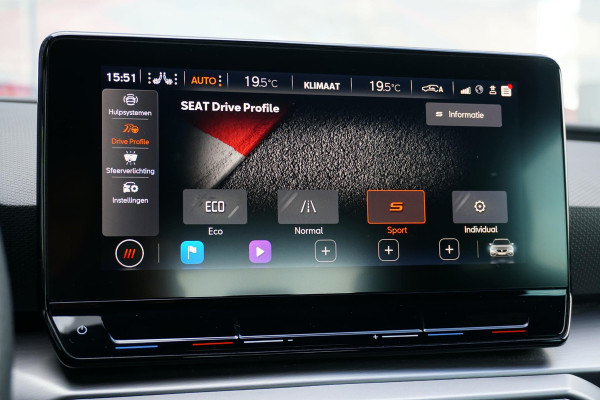 Seat Leon Sportstourer 1.5 eTSI FR Business Intense * DEALER ONDERHOUDEN * + CAMERA / KEYLESS / ELEK. TREKHAAK / STUURWIELVERWARMING