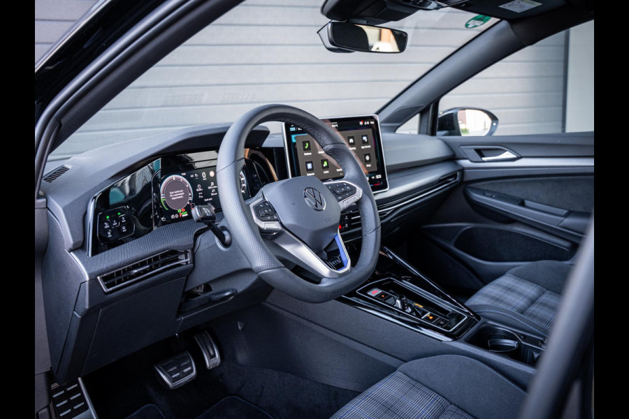 Volkswagen Golf 8.5 1.5 eHybrid GTE - Nieuw! l Pano l HUD l 360cam l Trekhaak