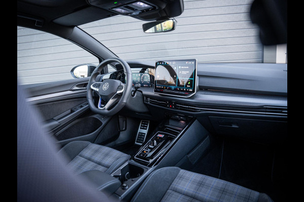 Volkswagen Golf 8.5 1.5 eHybrid GTE - Nieuw! l Pano l HUD l 360cam l Trekhaak