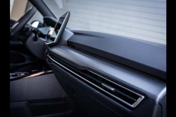 Volkswagen Golf 8.5 1.5 eHybrid GTE - Nieuw! l Pano l HUD l 360cam l Trekhaak