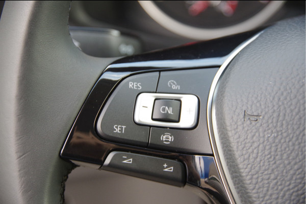 Volkswagen Crafter 35 2.0 TDI L3H2(L2H1) DC 6P, 140PK AUT. CRUISE, LEDER, TREKHAAK, CAMERA, NAVI, AIRCO, APPLE CARPLAY/ANDROID AUTO, DUBBELE CABINE