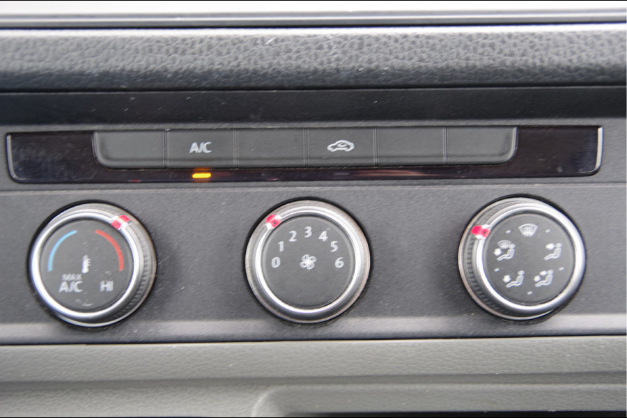 Volkswagen Crafter 35 2.0 TDI L3H2(L2H1) DC 6P, 140PK AUT. CRUISE, LEDER, TREKHAAK, CAMERA, NAVI, AIRCO, APPLE CARPLAY/ANDROID AUTO, DUBBELE CABINE