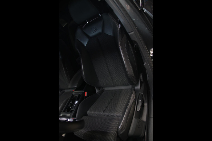 Audi Q3 35 TFSI 3x S-line VIRTUAL-CAMERA-TREKHAAK-LED-20''