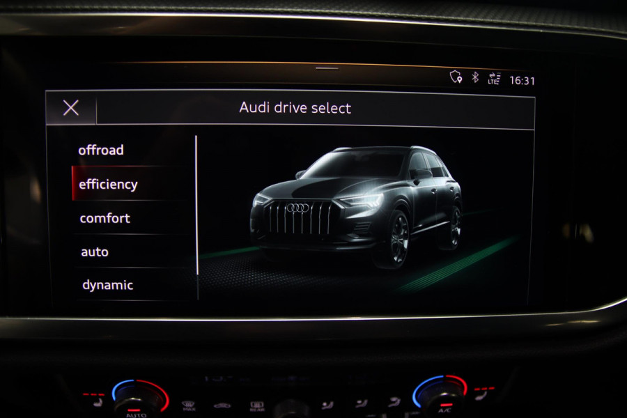 Audi Q3 35 TFSI 3x S-line VIRTUAL-CAMERA-TREKHAAK-LED-20''
