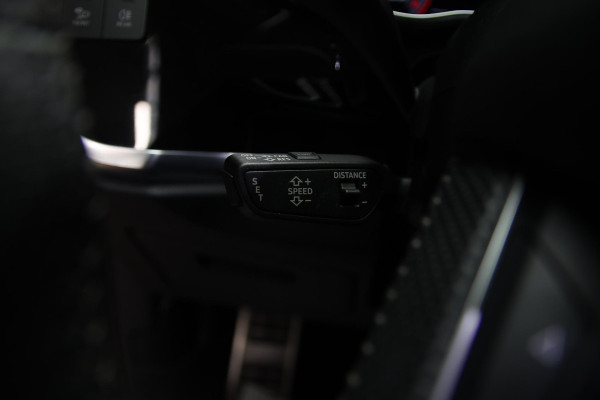 Audi Q3 35 TFSI 3x S-line VIRTUAL-CAMERA-TREKHAAK-LED-20''