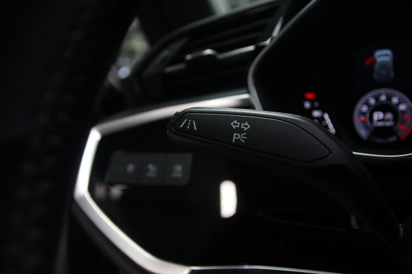 Audi Q3 35 TFSI 3x S-line VIRTUAL-CAMERA-TREKHAAK-LED-20''