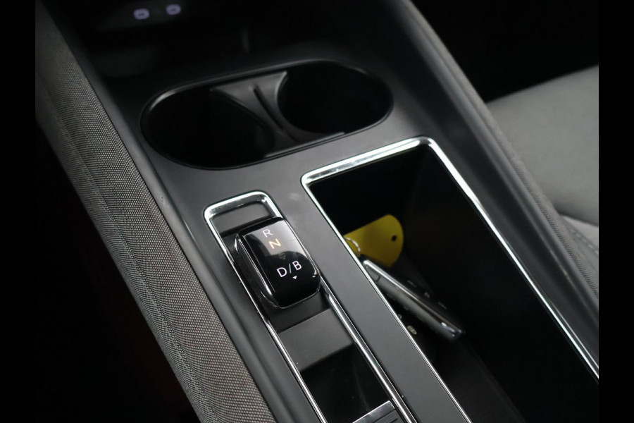 Škoda ENYAQ iV 60 + SFEERVERLICHTING | APPLE CARPLAY | ANDROID AUTO | DAB