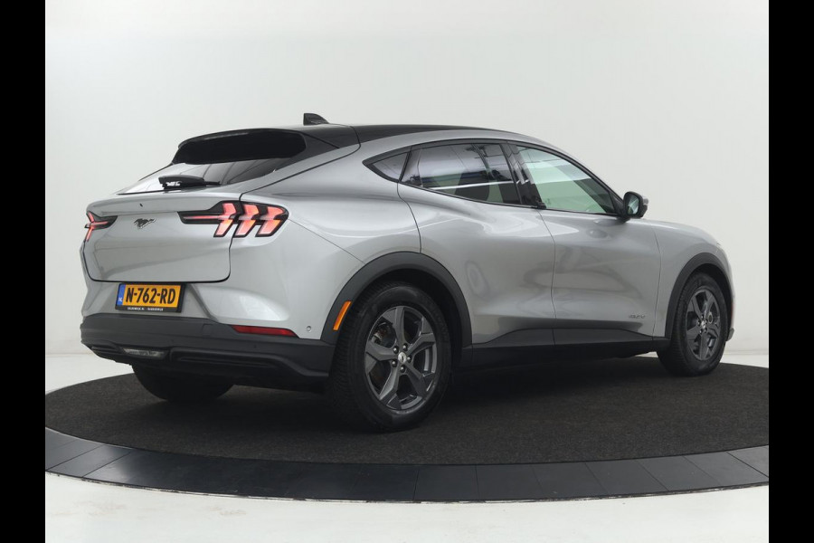 Ford Mustang Mach-E RWD 75 kWh | SOH 91,7% | Panoramadak | 360 Camera | Leder | Stoelverwarming | Adaptive cruise | B&O Sound | Stuurverwarming | Carplay | Keyless | Navigatie | Side Assist