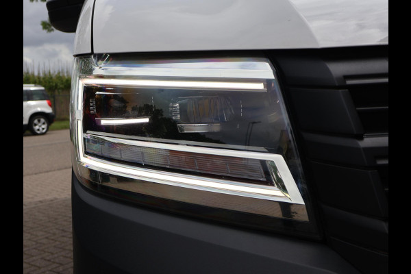 Volkswagen Crafter 35 2.0 TDI 177 PK AUT. L3H3 + 3000 KG TREKHAAK | ADAPTIVE CRUISE | LED | CAMERA | CARPLAY | STOELVERW.