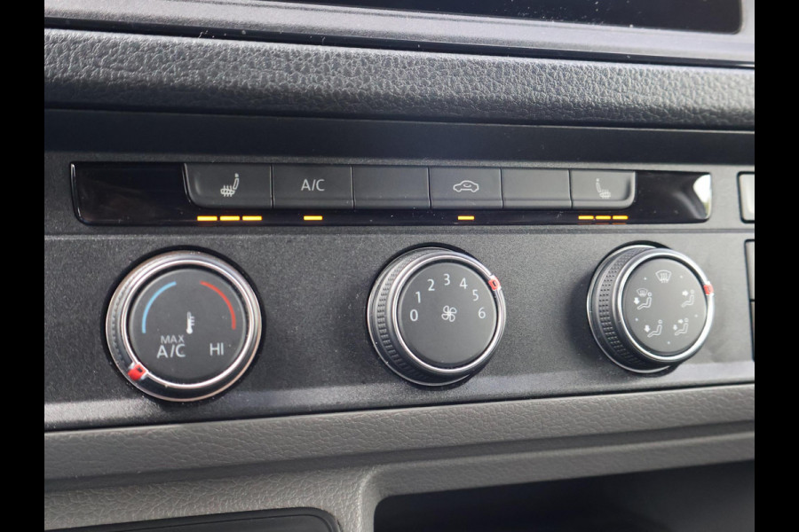 Volkswagen Crafter 35 2.0 TDI 177 PK AUT. L3H3 + 3000 KG TREKHAAK | ADAPTIVE CRUISE | LED | CAMERA | CARPLAY | STOELVERW.