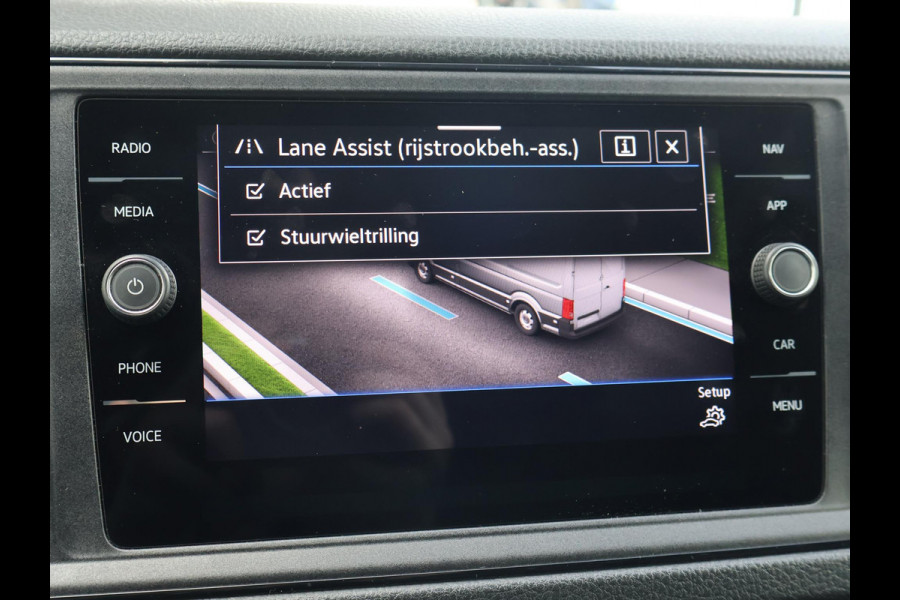 Volkswagen Crafter 35 2.0 TDI 177 PK AUT. L3H3 + 3000 KG TREKHAAK | ADAPTIVE CRUISE | LED | CAMERA | CARPLAY | STOELVERW.