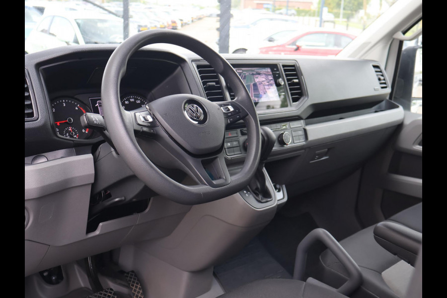 Volkswagen Crafter 35 2.0 TDI 177 PK AUT. L3H3 + 3000 KG TREKHAAK | ADAPTIVE CRUISE | LED | CAMERA | CARPLAY | STOELVERW.